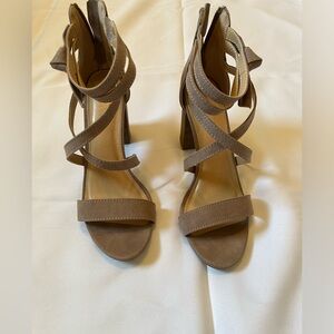 Lauren Conrad Tan sandals heels, Size 7.5